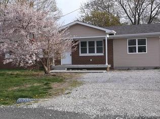 215 Edwin St, Brighton, IL 62012