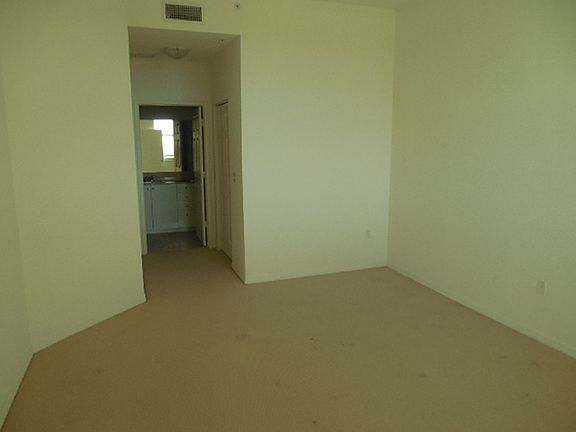 2nd image of 804 E Windward Way Ph 9