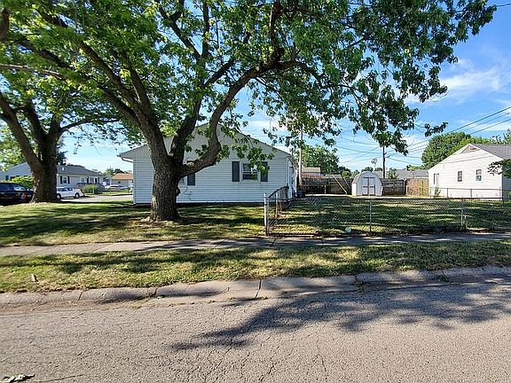 3rd image of 18 Florence Ave