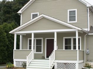 9 Main St, Englishtown, NJ 07726