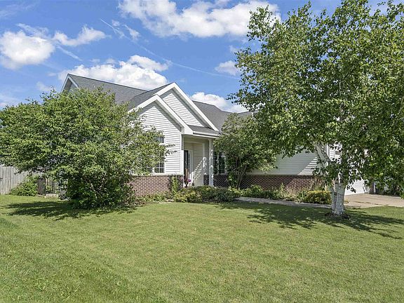 4th image of 5315 Applewood Ln