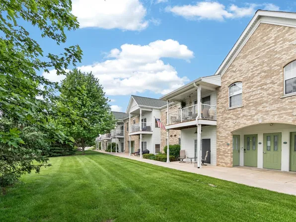 2704 Northview ROAD #147, Waukesha, WI 53188
