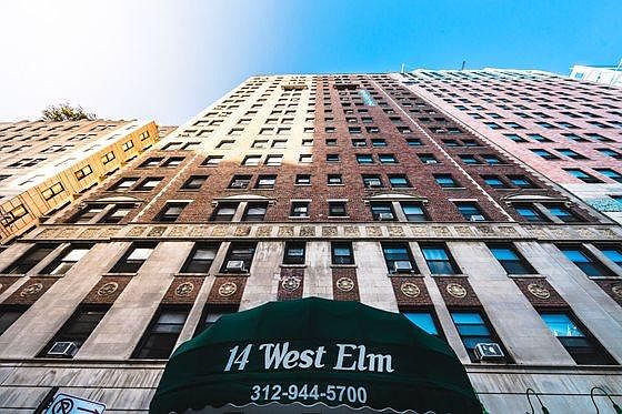 1st image of 15 W Elm St #1506