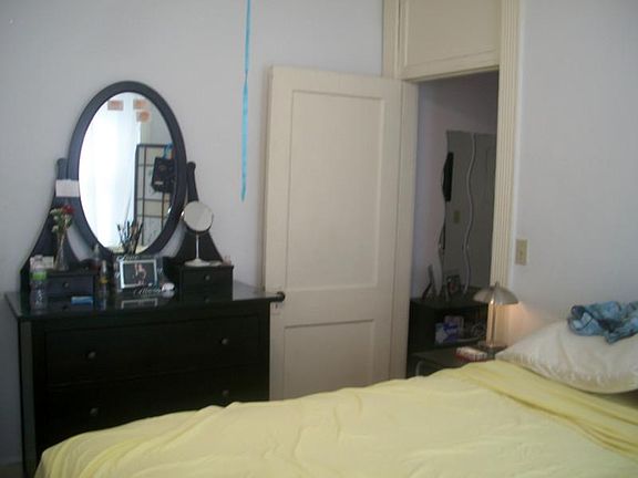 4th image of 468 Park Dr #19