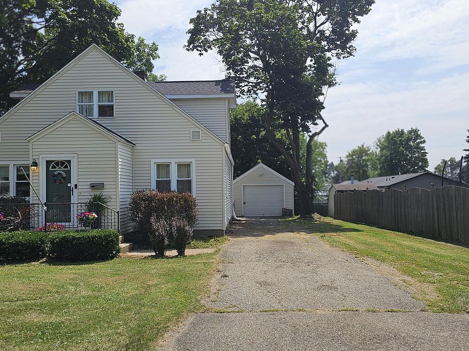 1st image of 759 Goguac St W