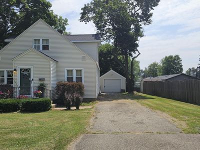 759 Goguac St W, Battle Creek, MI, 49015