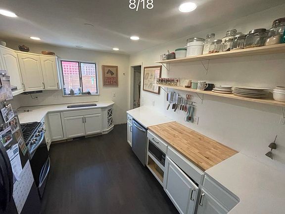 3rd image of 800 W 1st Ave