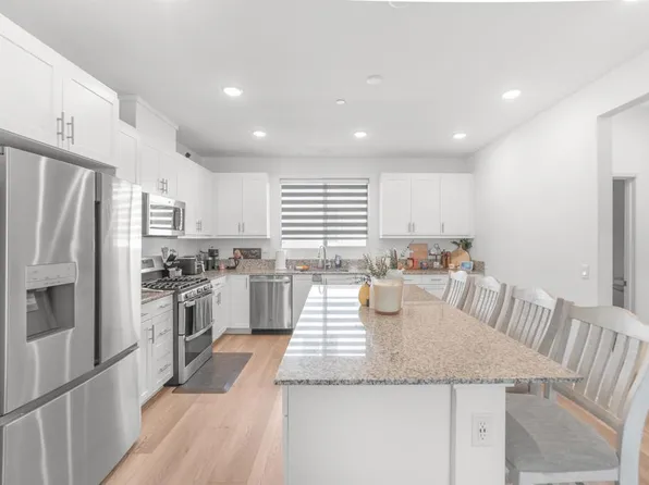 5484 Seacliff Pl Unit 47, San Diego, CA 92154