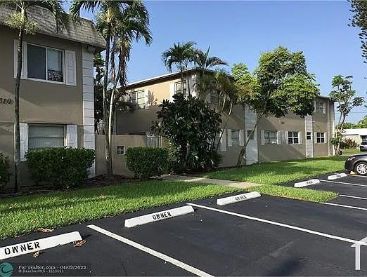 3rd image of 500 SW 15th St #109