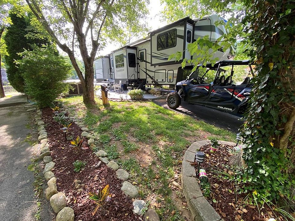 1st image of 4229 E Parkway Lot 350