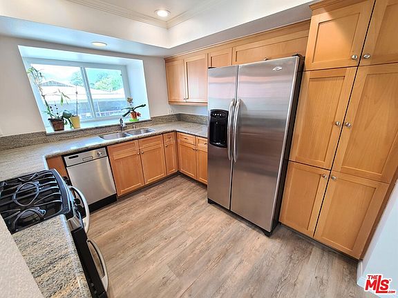 3rd image of 151 Bonita St Unit E