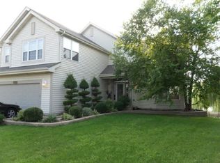 1554 Old Barn Rd, Bartlett, IL 60103