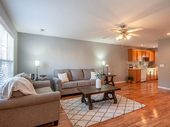2nd image of 208 Stratford Ct #208