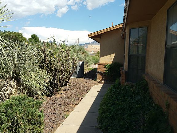 4th image of 7250 Village Dr