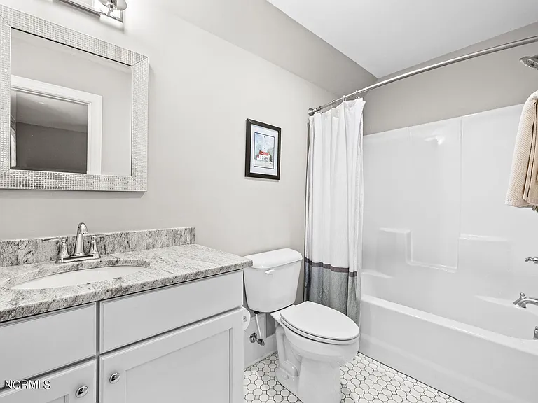 182 Lakeview Dr — Photo 42
