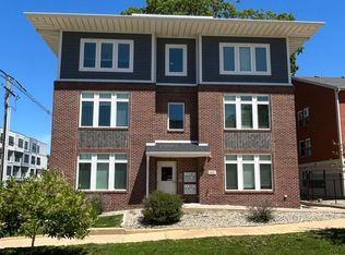 302 E Clark St #301, Champaign, IL 61820