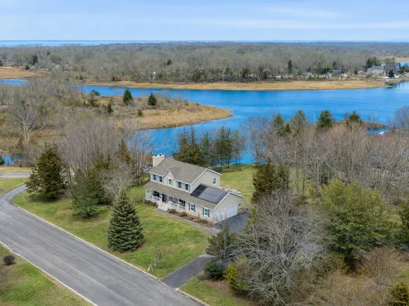 1705 Kerwin Blvd, Greenport, NY 11944