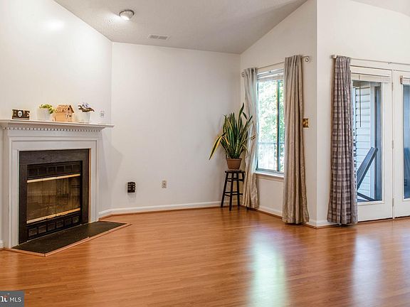 5th image of 2110 Whitehall Rd Unit 2A