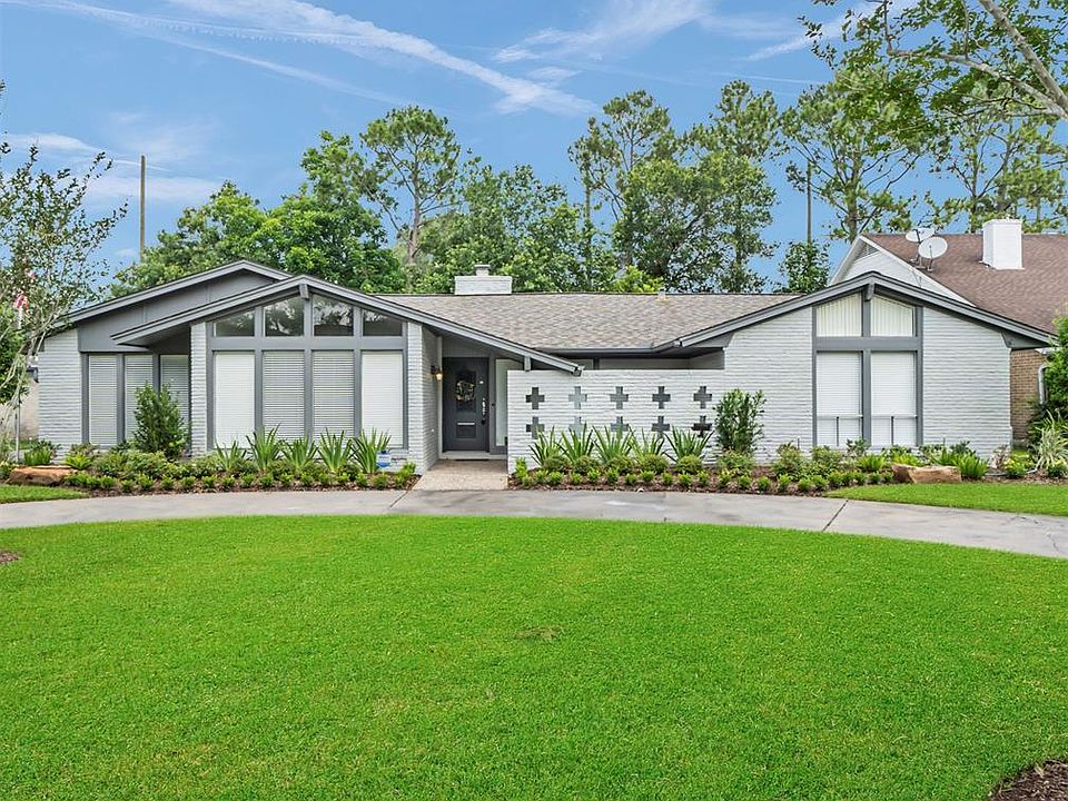 1st image of 3053 Bonney Briar Dr