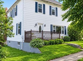 61 Leonard St, Sydney, NS B1S 2T6