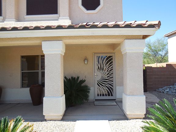 Front patio w/security door