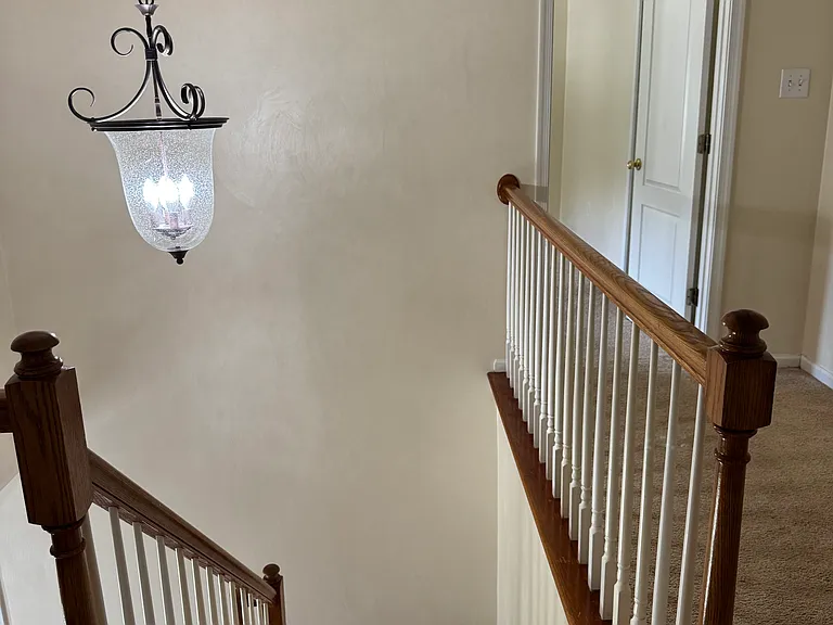 102 Elm Tree Ct — Photo 5