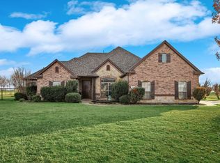 441 Ridgecrest Pl, Sanger, TX 76266