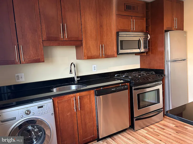 7333 New Hampshire Ave #1107 — Photo 16