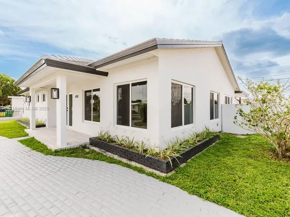 4202 SW 98th Ave, Miami, FL 33165