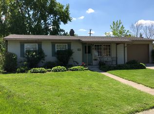 1355 Beau Ridge Dr, Aurora, IL 60506