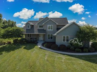 6853 Howlett Rd, Oshkosh, WI 54902