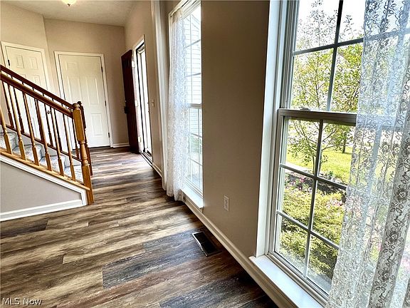 4th image of 5204 Stonehurst Dr
