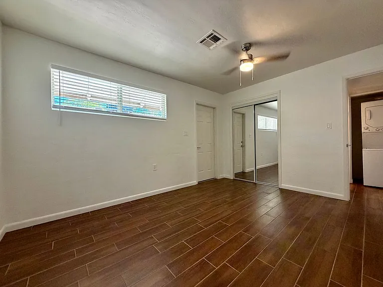 1202 E Kaler Drive 7625 N #12 — Photo 12