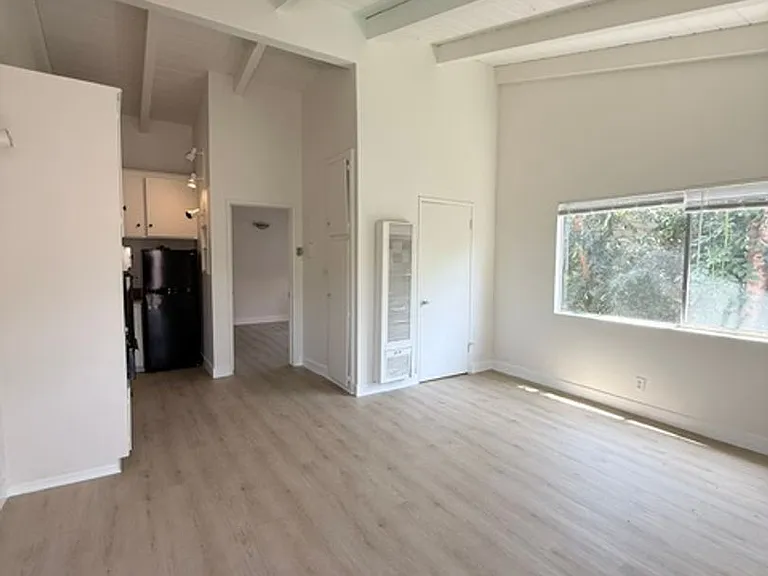 85 Mar Vista — Photo 1
