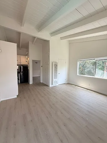 85 Mar Vista Photo 1