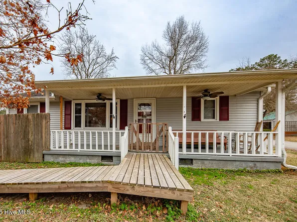 111 Buck Ln, Vanceboro, NC 28586