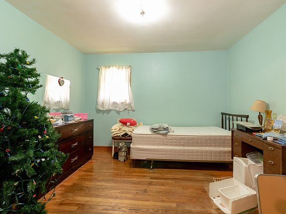 5th image of 2652 W 94th Pl