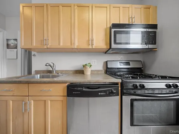 98-120 Queens Boulevard image 15 of 29