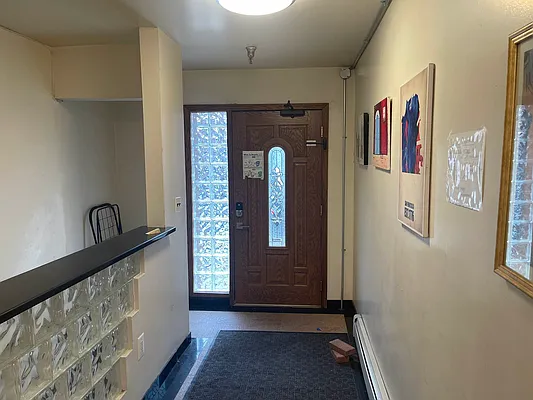 Rented by 18 REALTY | media 8