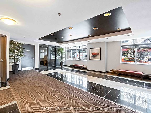 5th image of 445 Laurier Ave W #701