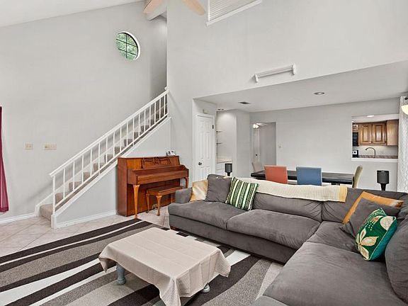 4th image of 11310 Spicewood Club Dr