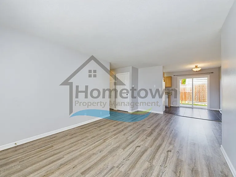 301 W 2nd Ave — Photo 8