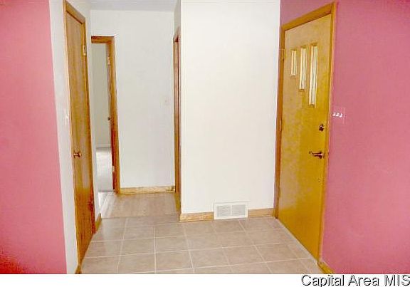 3rd image of 1108 Dayton Dr