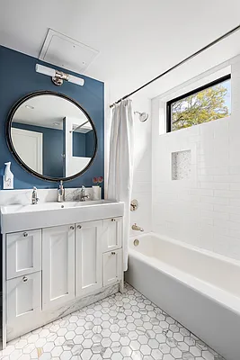 Sold by Compass | media 20