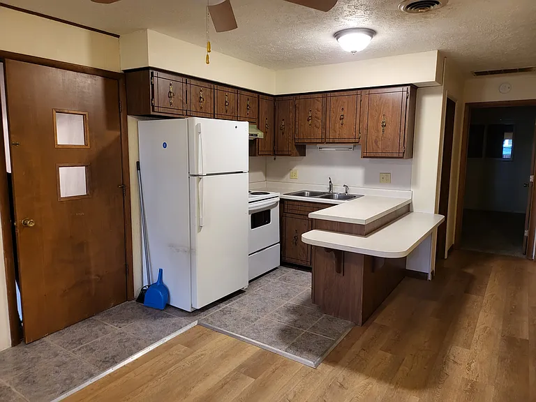 1805 E Main St #E — Photo 2