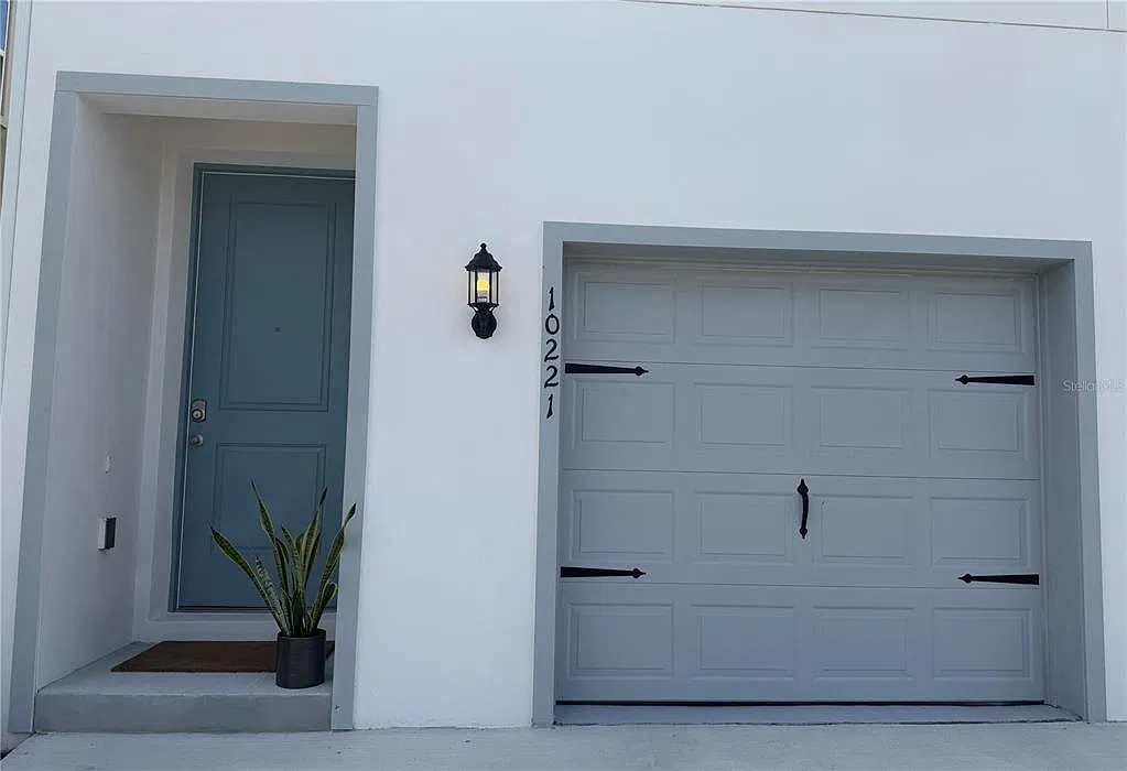 1 bed, 1.0 bath, 900 sqft, $1,850 — Photo 1