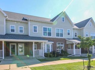 1045 Providence Cmn, Sun Prairie, WI 53590