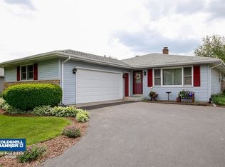 809 Stonegate Rd, New Lenox, IL 60451