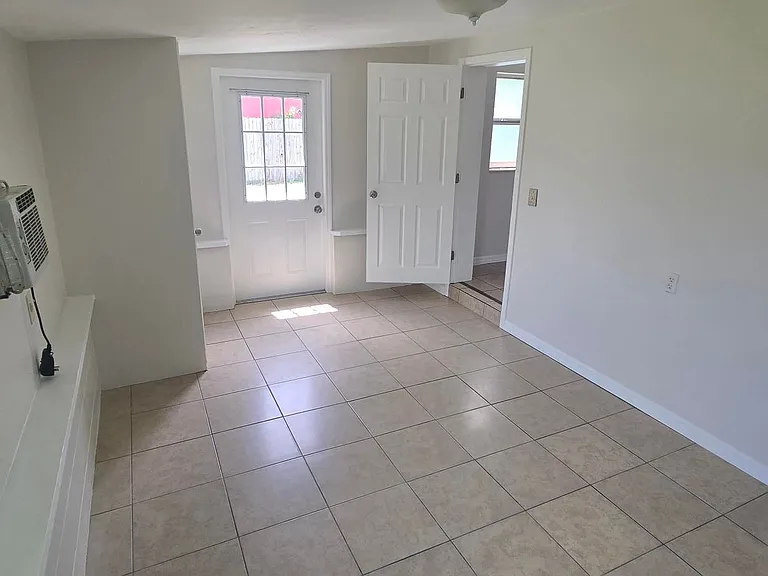 21045 Indiana Ave — Photo 5