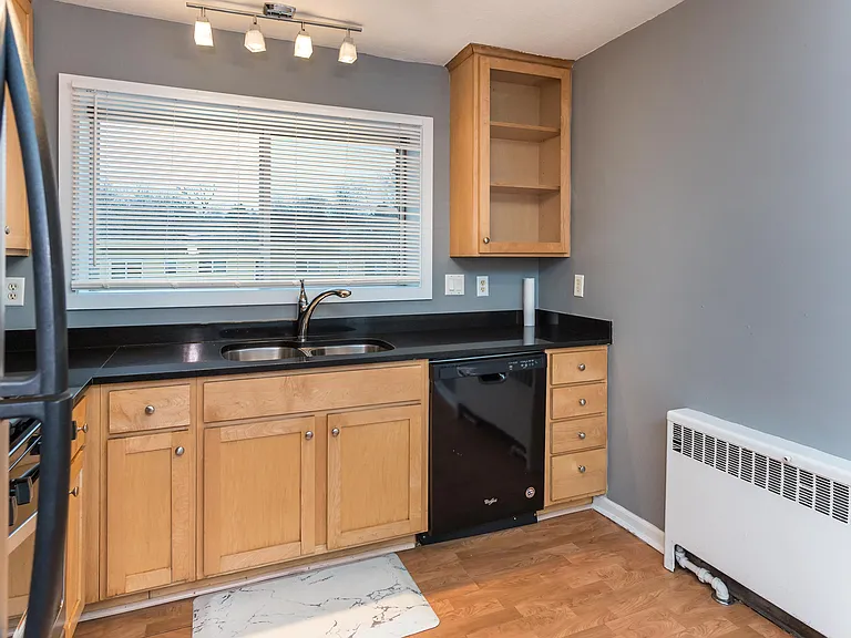 255 Birmingham St #B001 — Photo 3